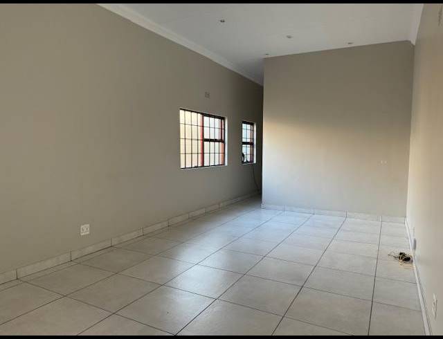 BUSINESS PROPERTY TO RENT IN EDENVALE